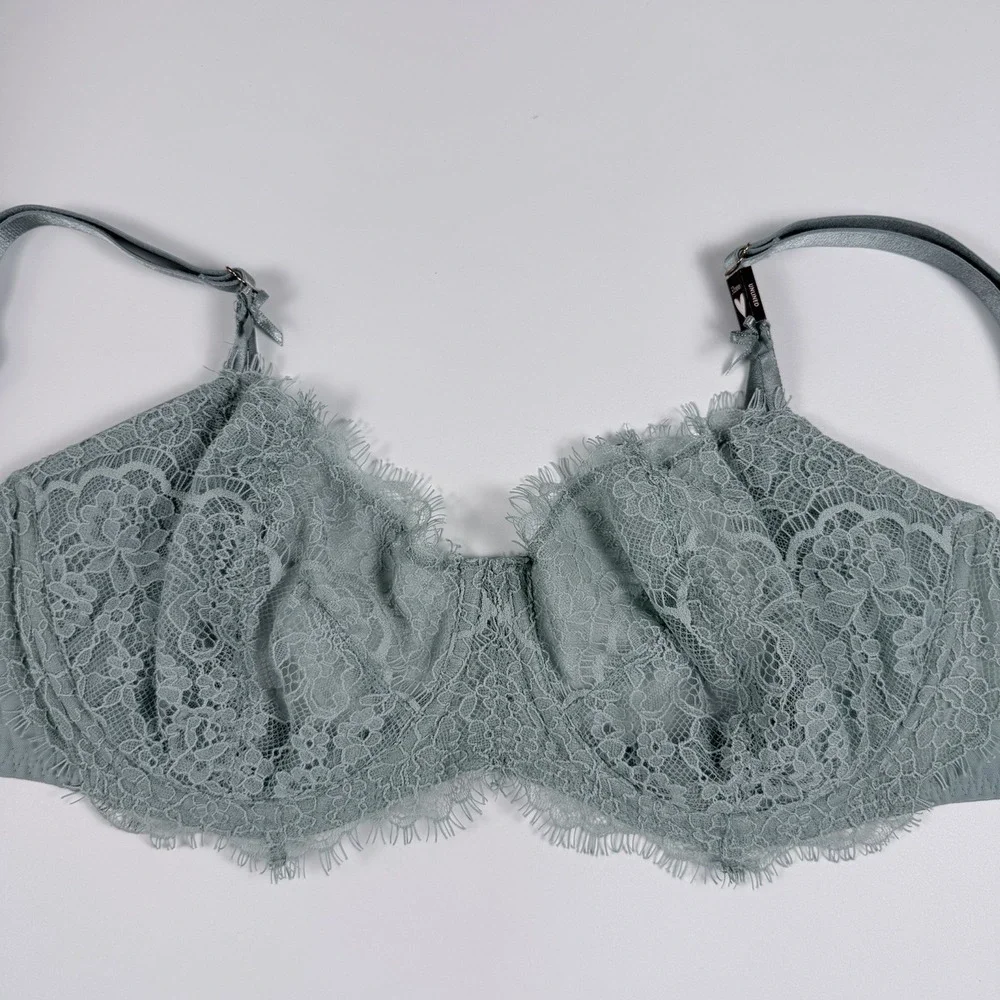 Victoria's Secret Dream Angels Unlined‎ Uplift Sling Lace Bra Sage Green 32DDD